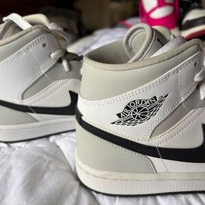 Nike Air Jordan High-Top Sneakers - Air Jordan 1 Mid "Light Smoke Grey".